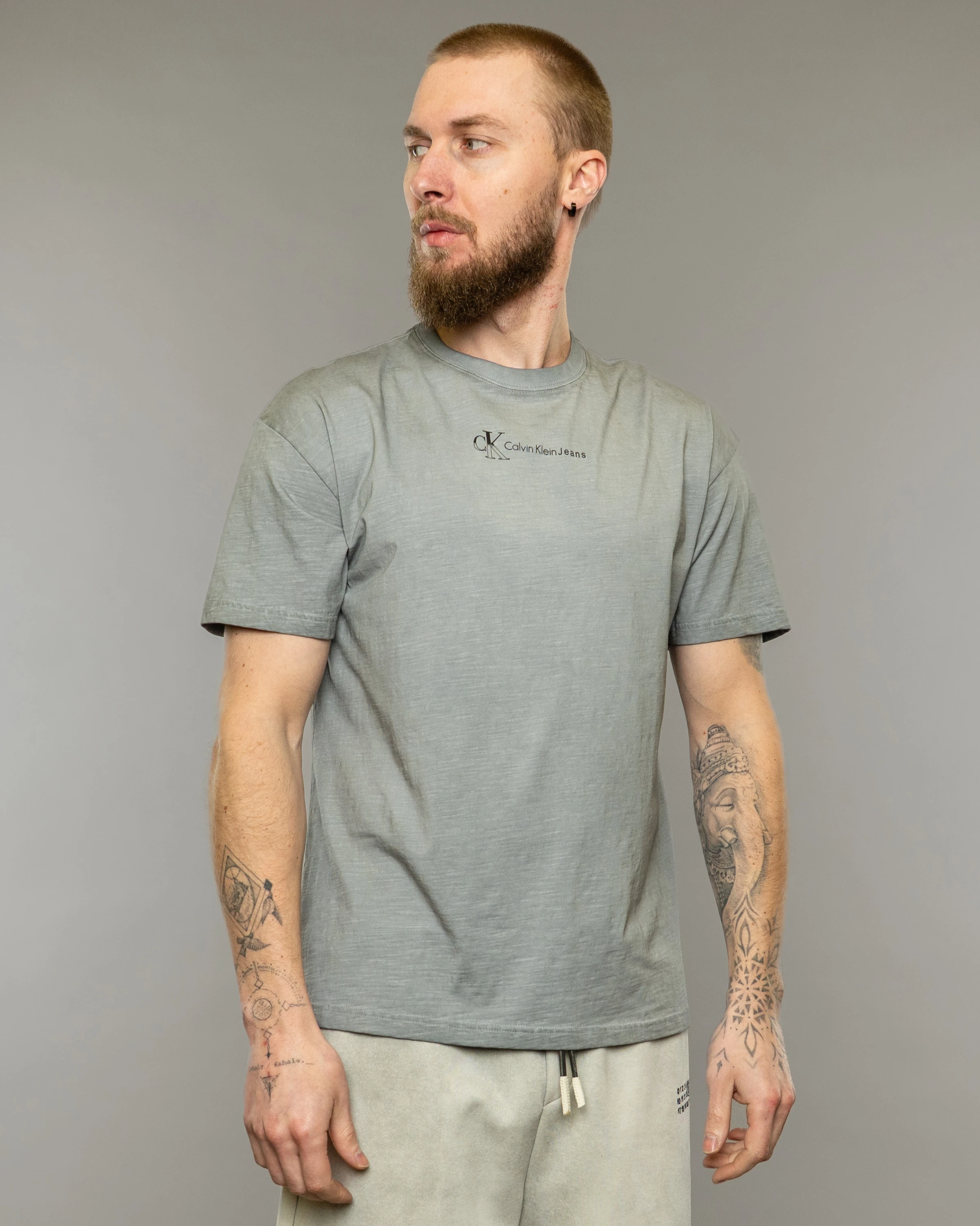 Футболка CK TB7869